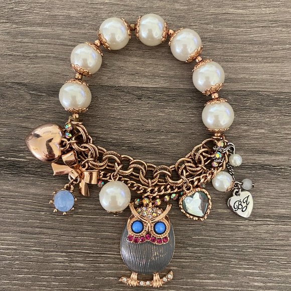 Betsey Johnson Rose Gold Tone Owl Pearl Charm Half Stretch Bracelet - Picture 2 of 4